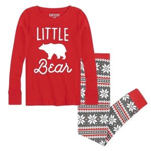 Red & Gray Fair Isle Snowflake
'Little Bear' Paiama Set - Youth size Small (8)
